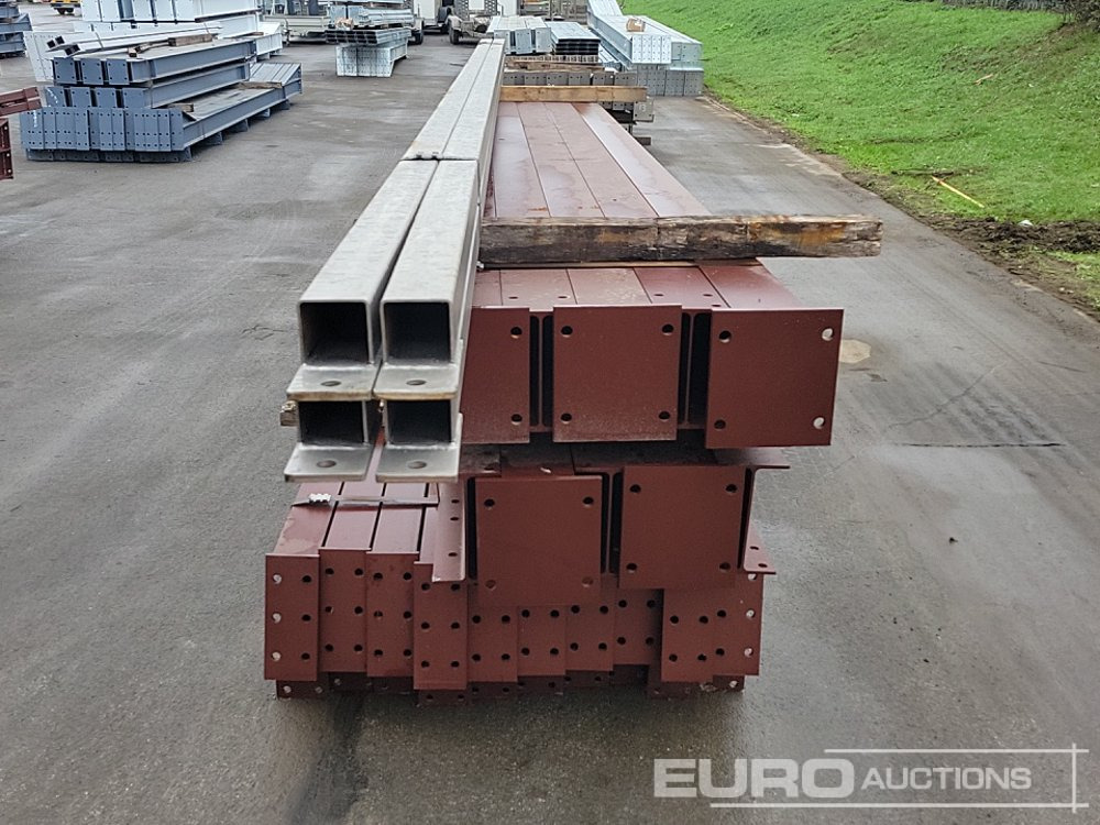 Unused Steel Frame Building 80’x40’x16’. 4no 20’ Bays. 12.5° Roof Pitch. Purlin Cleats Spaced To Accept Fibre Cement Or Steel Roof Sheets. 10no Columns 254x146x31kg 10no Rafters 254x102x25kg 2no Roof - Konut konteyneri: fotoğraf 4 Unused Steel Frame Building 80’x40’x16’. 4no 20’ Bays. 12.5° Roof Pitch. Purlin Cleats Spaced To Accept Fibre Cement Or Steel Roof Sheets. 10no Columns 254x146x31kg 10no Rafters 254x102x25kg 2no Roof - Konut konteyneri: fotoğraf 4