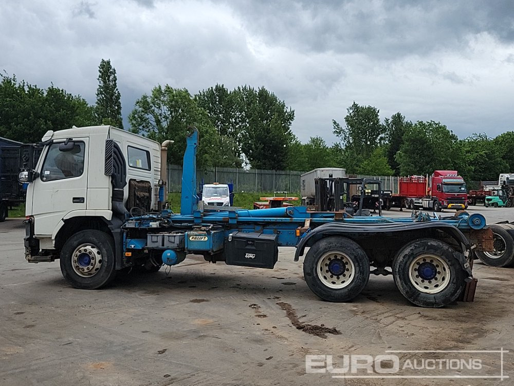 Volvo FM9 - Kancalı yükleyici kamyon: fotoğraf 2 Volvo FM9 - Kancalı yükleyici kamyon: fotoğraf 2