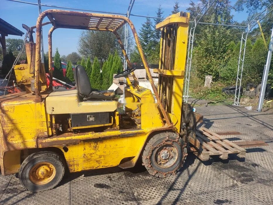 Caterpillar V60B - Dizel forklift: fotoğraf 1 Caterpillar V60B - Dizel forklift: fotoğraf 1