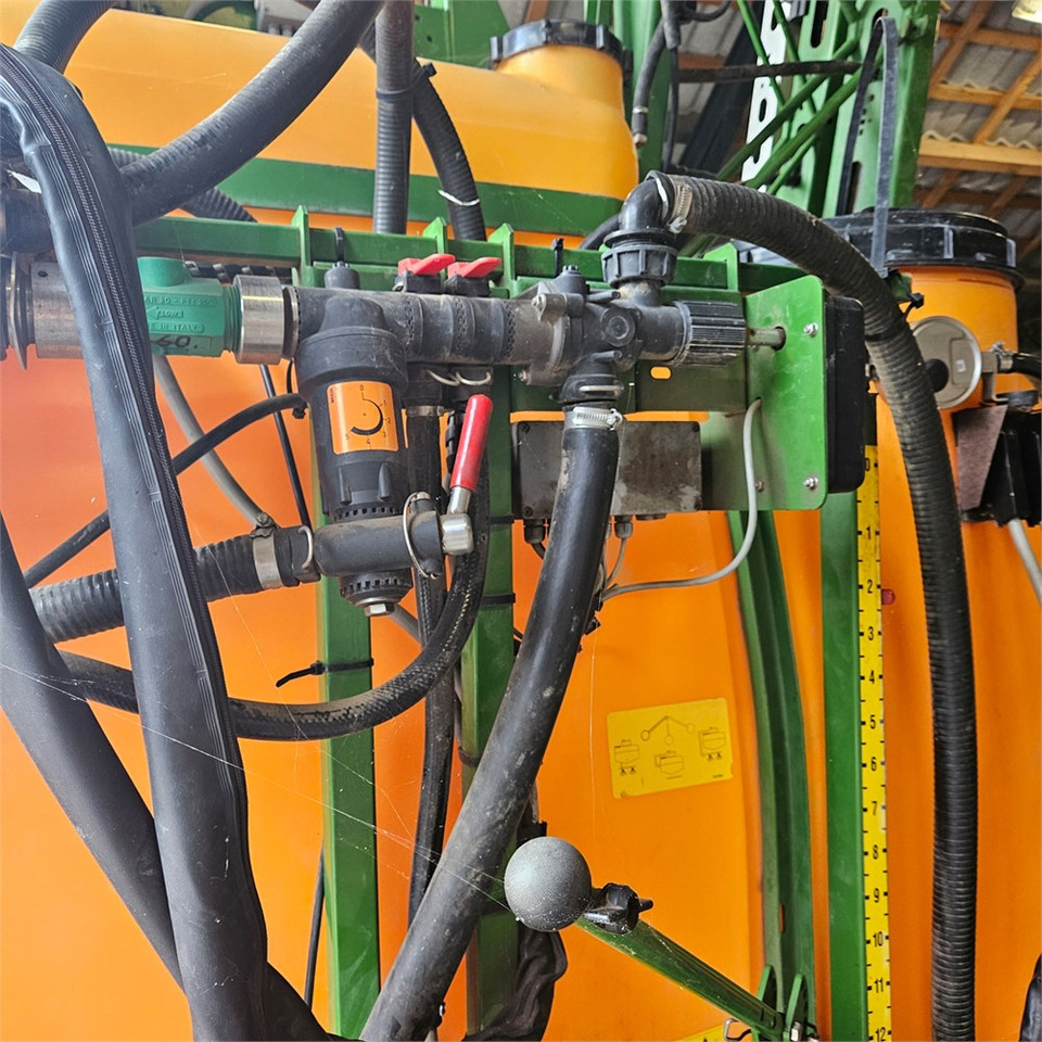 Amazone UF1200 finansal kiralama Amazone UF1200: fotoğraf 11 Amazone UF1200 finansal kiralama Amazone UF1200: fotoğraf 11