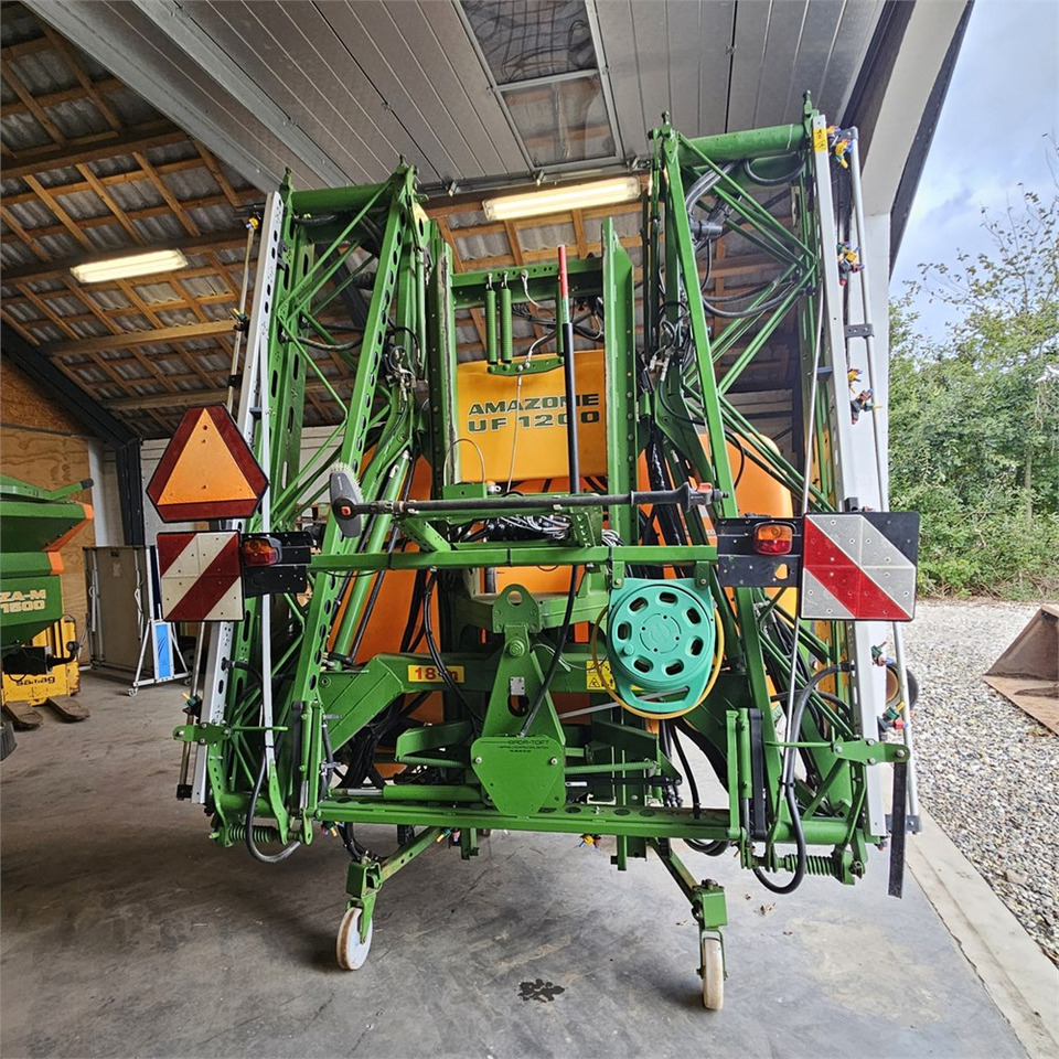 Amazone UF1200 - Ilaçlama makinesi: fotoğraf 2 Amazone UF1200 - Ilaçlama makinesi: fotoğraf 2