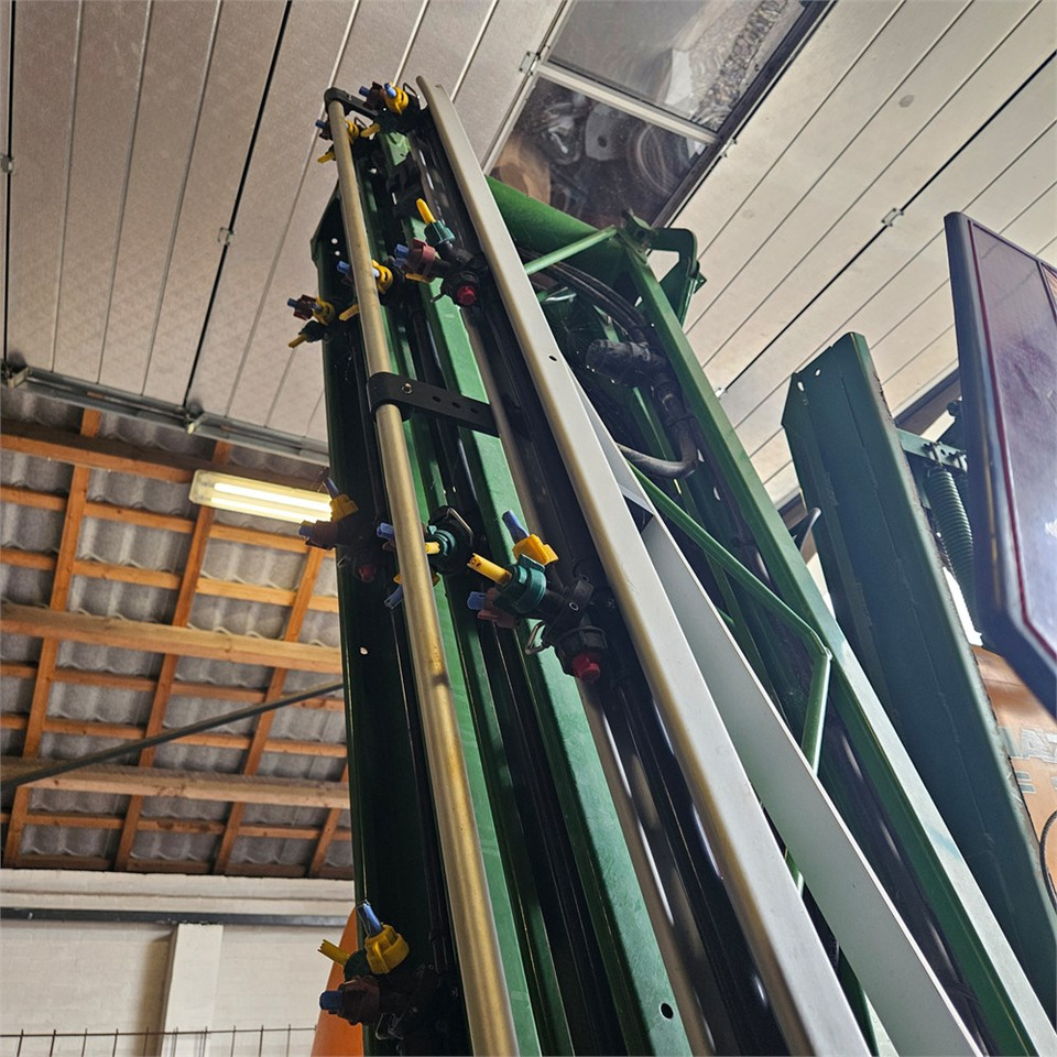 Amazone UF1200 finansal kiralama Amazone UF1200: fotoğraf 17 Amazone UF1200 finansal kiralama Amazone UF1200: fotoğraf 17