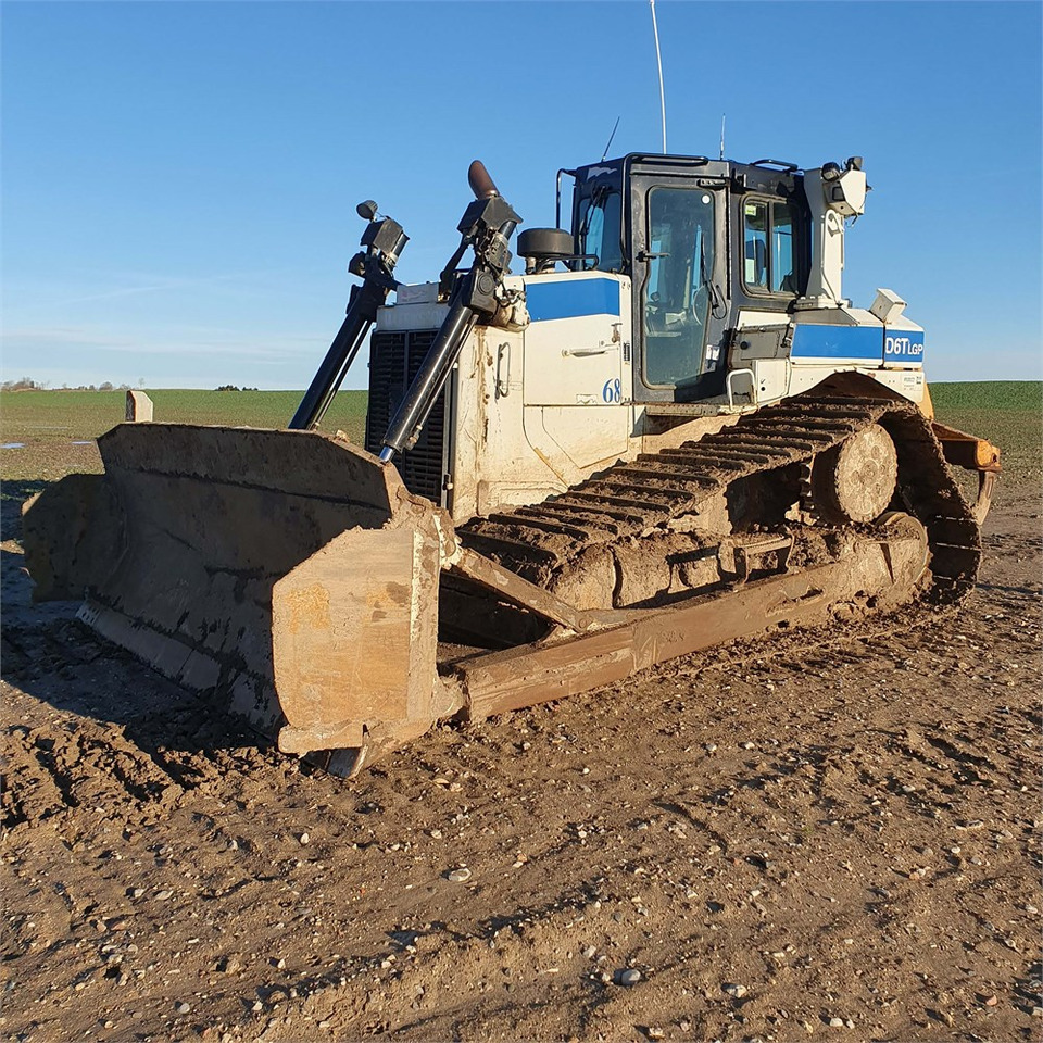 Caterpillar D6T LGP - Buldozer: fotoğraf 4 Caterpillar D6T LGP - Buldozer: fotoğraf 4