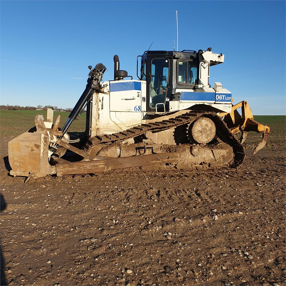 Caterpillar D6T LGP - Buldozer: fotoğraf 3 Caterpillar D6T LGP - Buldozer: fotoğraf 3