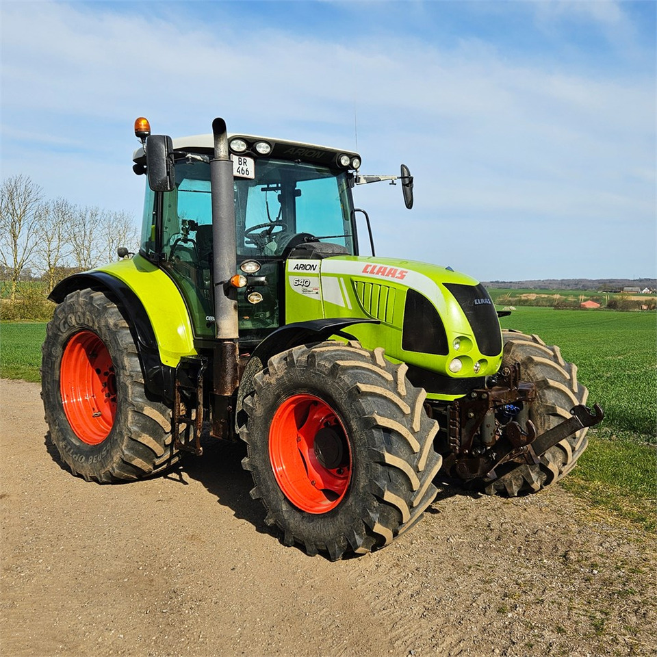 Claas ARION 640 - Traktör: fotoğraf 1 Claas ARION 640 - Traktör: fotoğraf 1