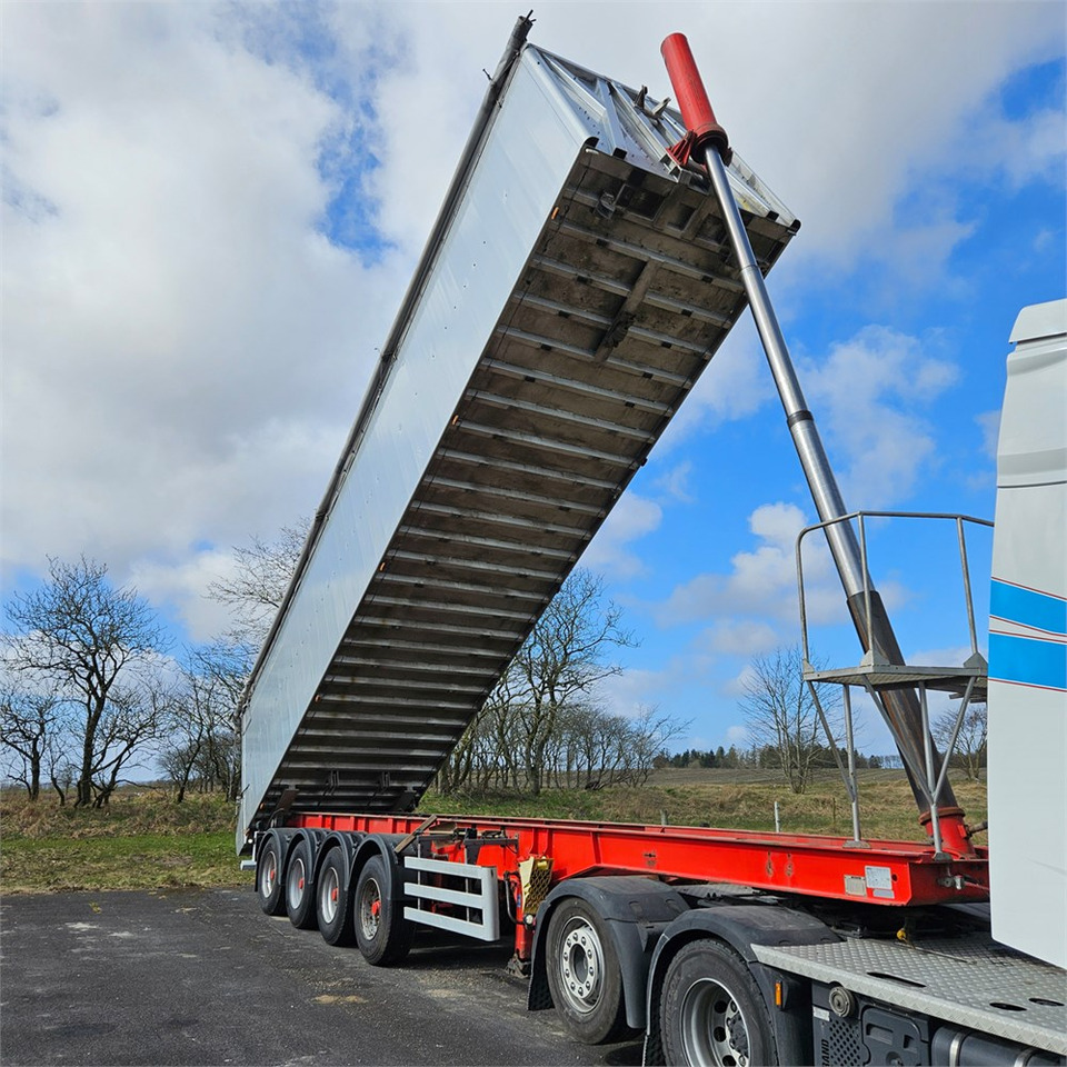 Danson Tiptrailer - Otomobil römorku: fotoğraf 1 Danson Tiptrailer - Otomobil römorku: fotoğraf 1
