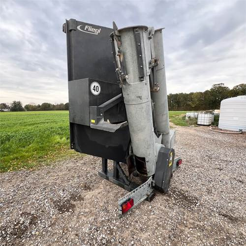 Fliegl ULS 400/500 - Hayvancılık ekipmanları: fotoğraf 5 Fliegl ULS 400/500 - Hayvancılık ekipmanları: fotoğraf 5