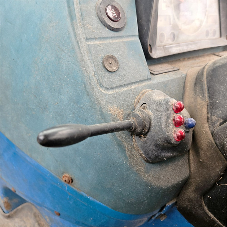 Traktör Ford 4610: fotoğraf 21