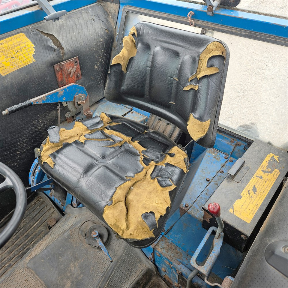 Traktör Ford 4610: fotoğraf 11