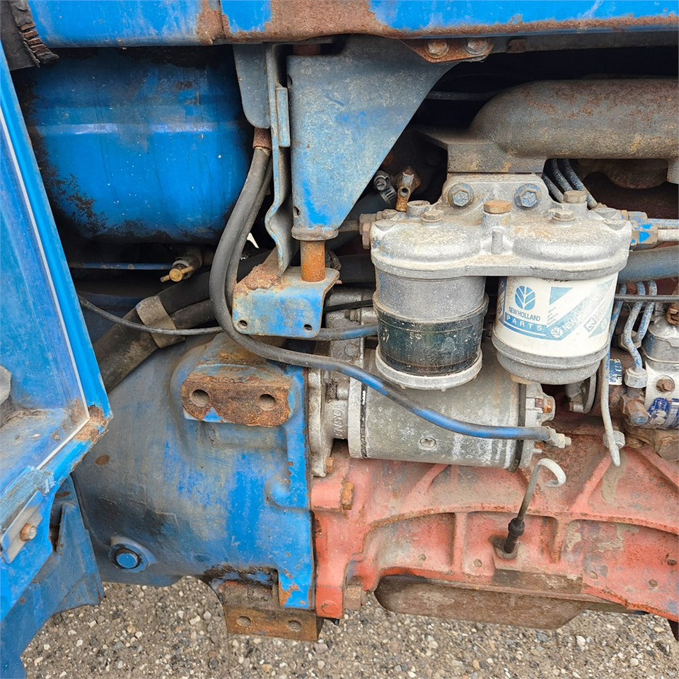 Traktör Ford 4610: fotoğraf 42