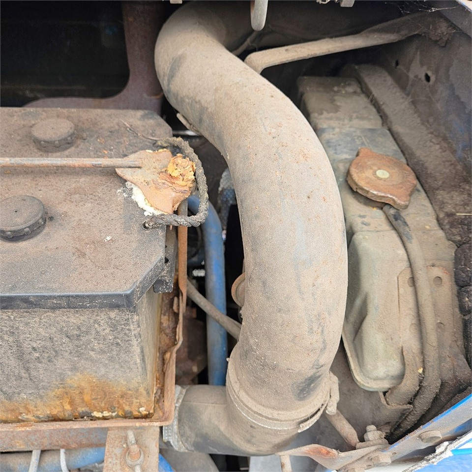 Traktör Ford 4610: fotoğraf 44