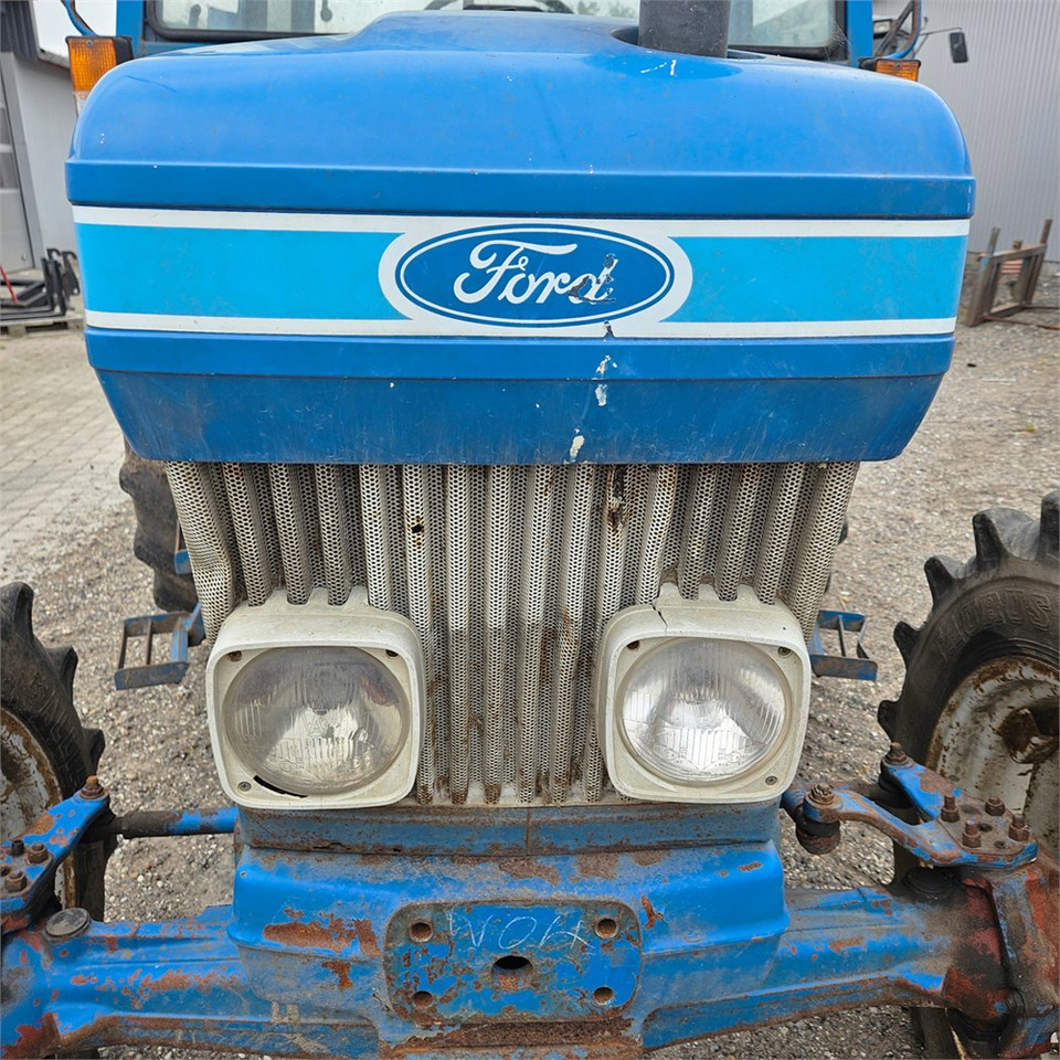 Traktör Ford 4610: fotoğraf 27