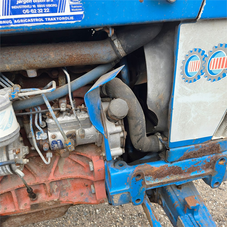 Traktör Ford 4610: fotoğraf 43