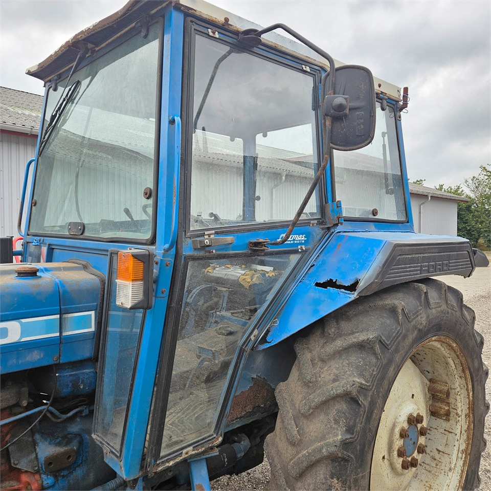 Traktör Ford 4610: fotoğraf 10