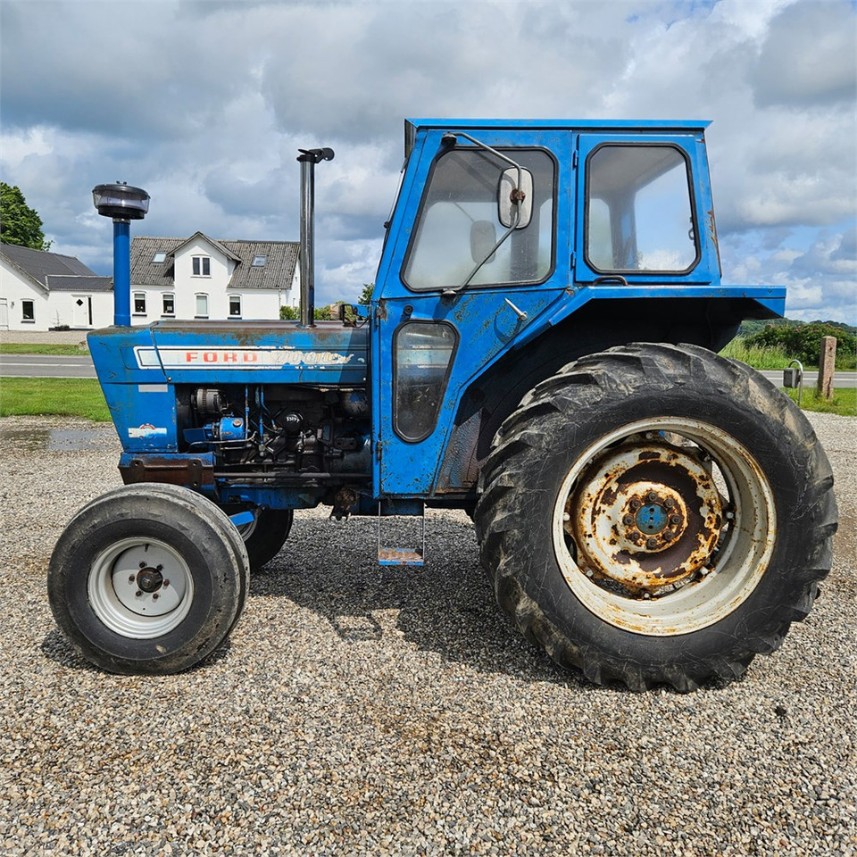 Ford 7000 - Traktör: fotoğraf 2 Ford 7000 - Traktör: fotoğraf 2