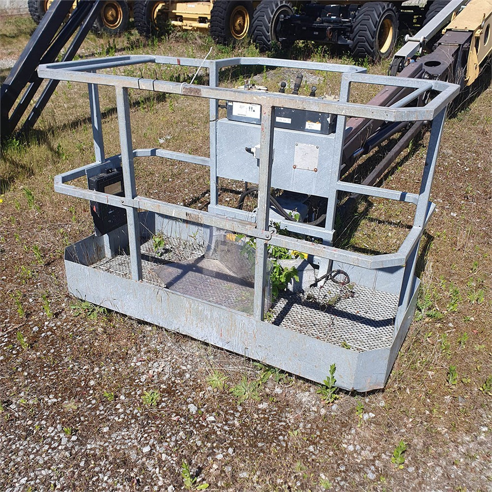 Grove MZ72 DXT - Teleskopik platform: fotoğraf 2 Grove MZ72 DXT - Teleskopik platform: fotoğraf 2