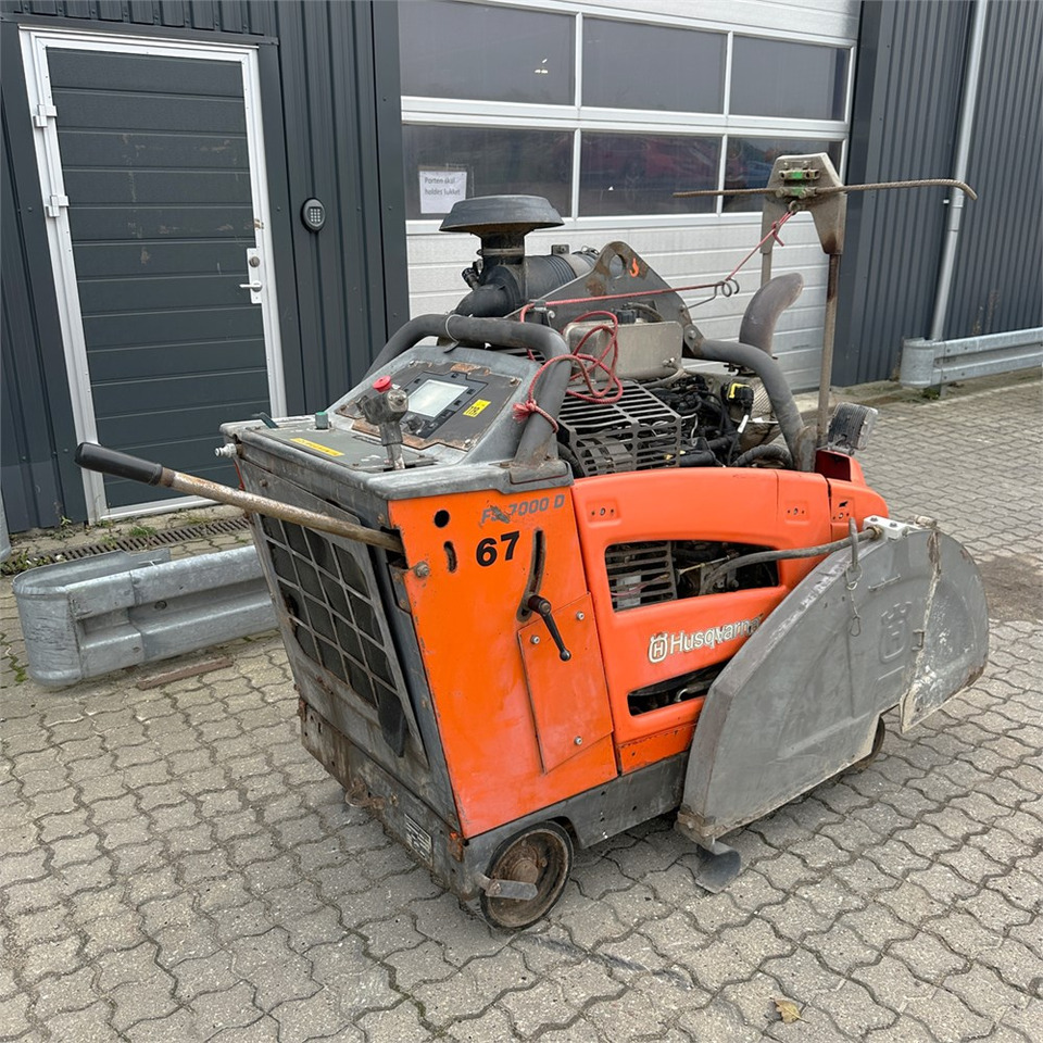 Husqvarna FS7000 D - Beton makinesi: fotoğraf 4 Husqvarna FS7000 D - Beton makinesi: fotoğraf 4