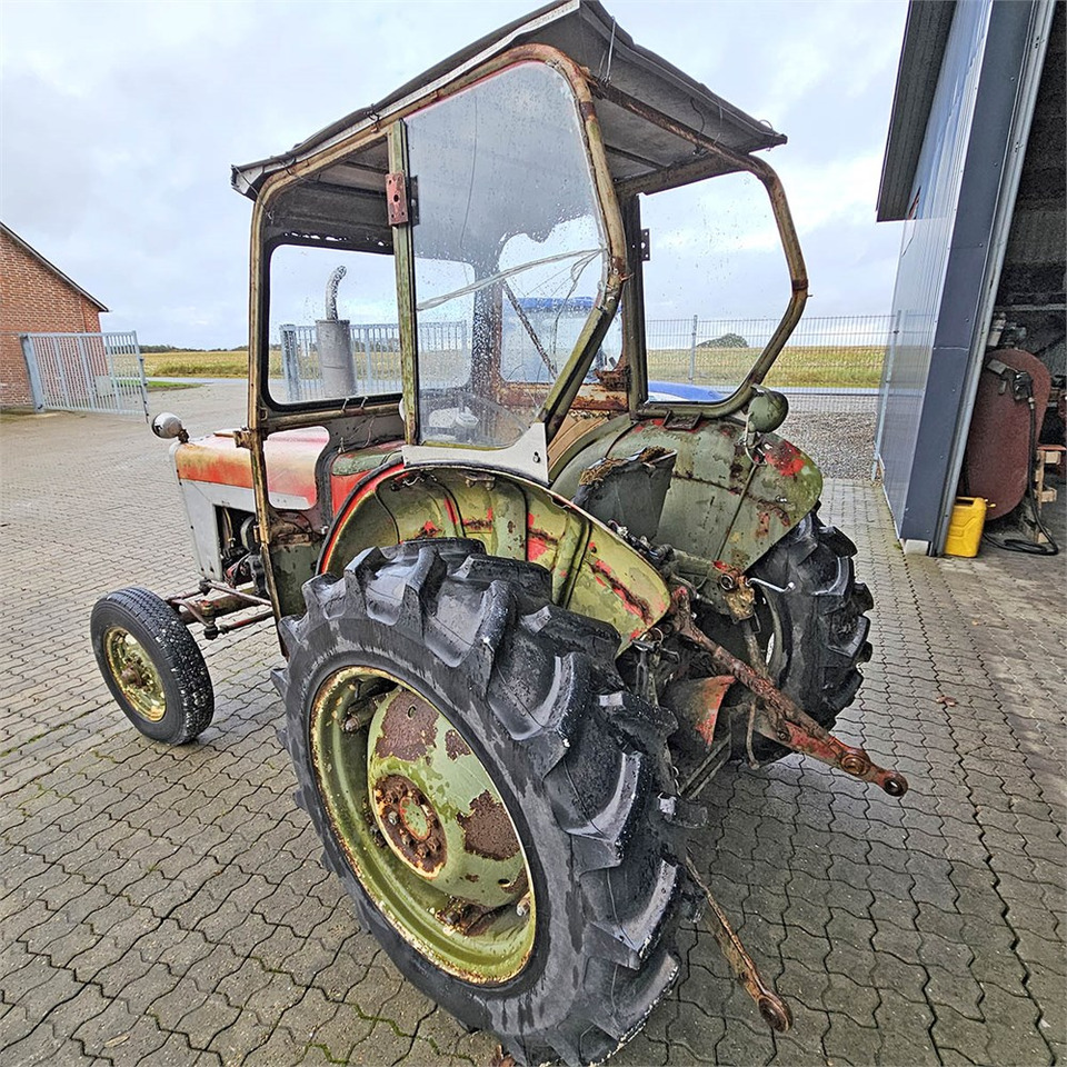 IH 276 - Traktör: fotoğraf 4 IH 276 - Traktör: fotoğraf 4