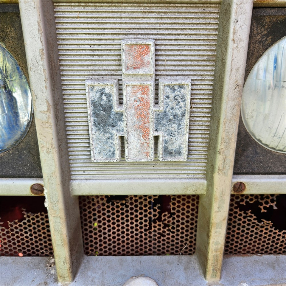 Traktör IH 444: fotoğraf 18