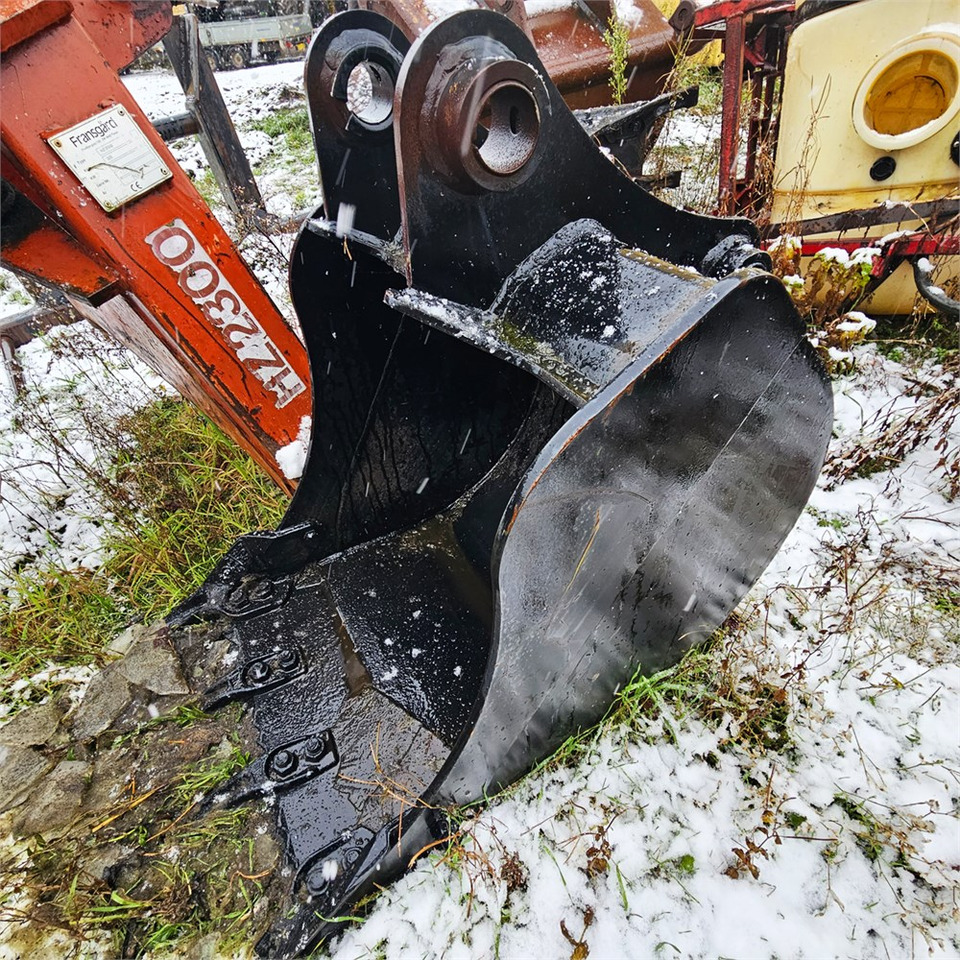 JCB 40 cm - Ekskavatör kovası - İş makinaları: fotoğraf 1 JCB 40 cm - Ekskavatör kovası - İş makinaları: fotoğraf 1