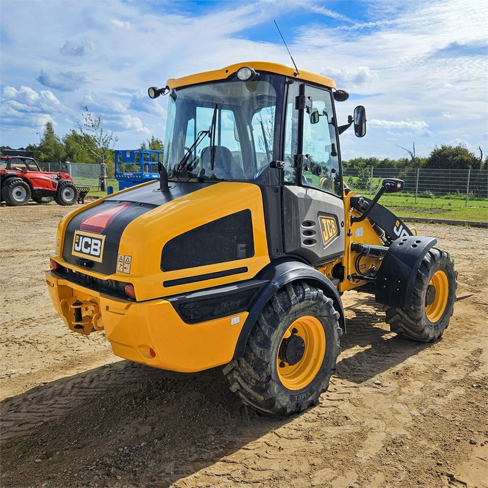 JCB 409 AG T4 - Tekerlekli yükleyici: fotoğraf 5 JCB 409 AG T4 - Tekerlekli yükleyici: fotoğraf 5