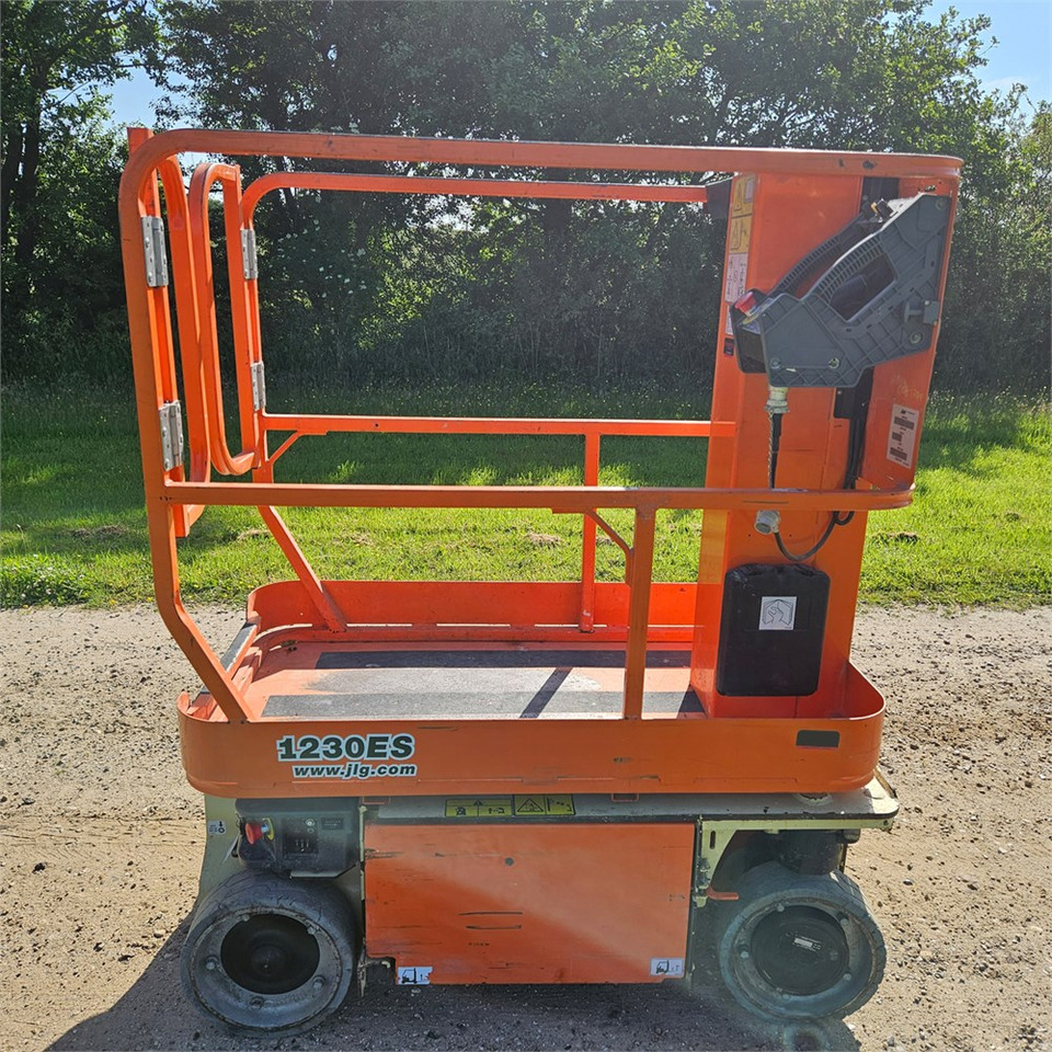 JLG 1230 ES - Dikey platform: fotoğraf 5 JLG 1230 ES - Dikey platform: fotoğraf 5