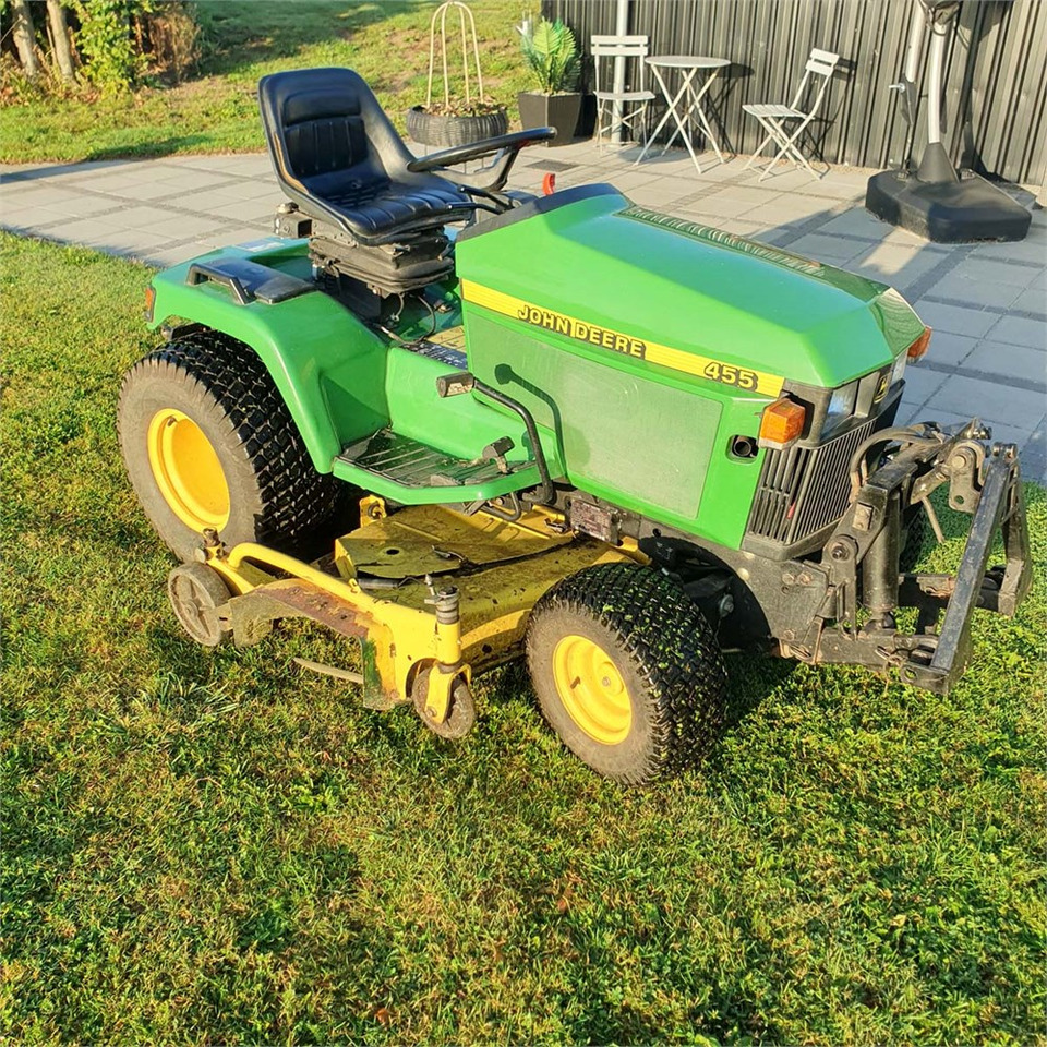 John Deere 455 - Çim biçme makinesi: fotoğraf 1 John Deere 455 - Çim biçme makinesi: fotoğraf 1