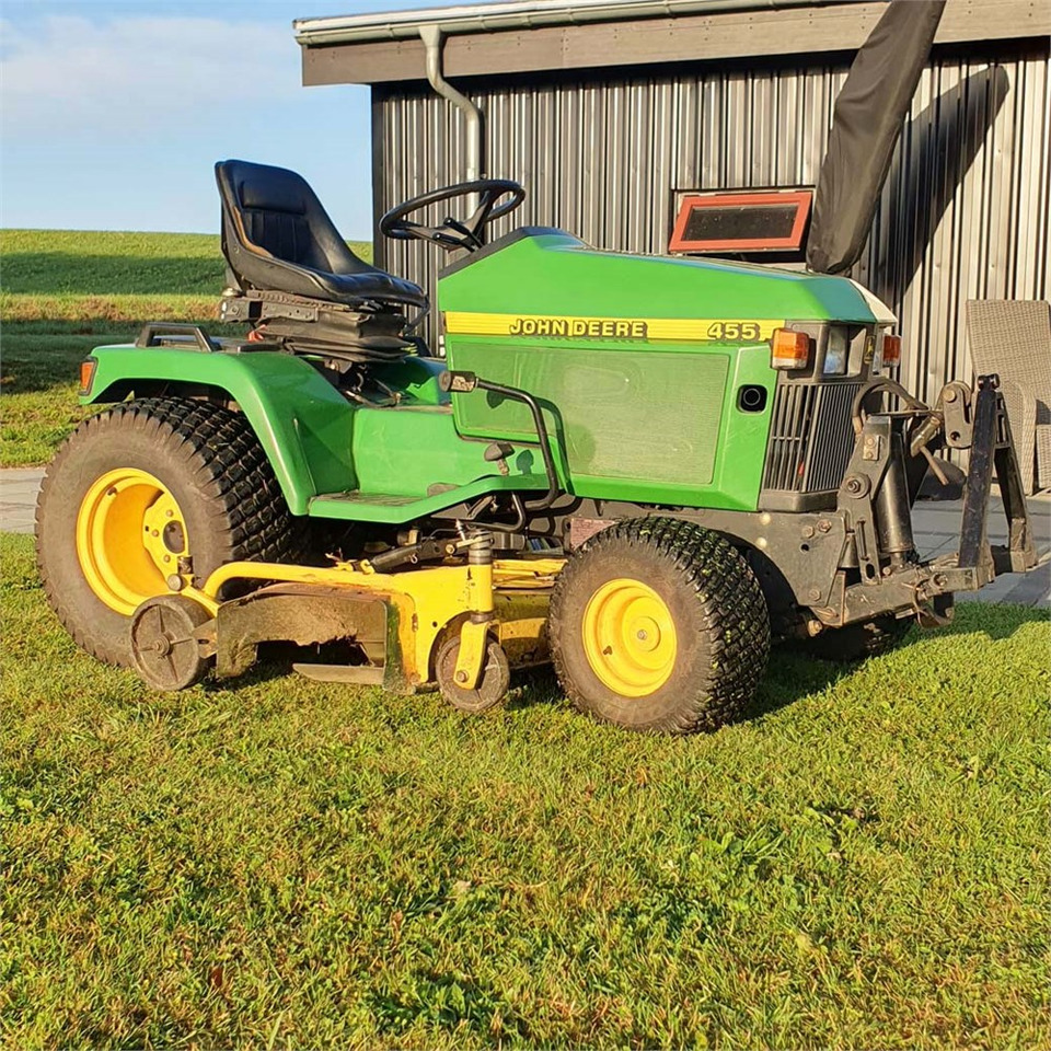 John Deere 455 - Çim biçme makinesi: fotoğraf 3 John Deere 455 - Çim biçme makinesi: fotoğraf 3