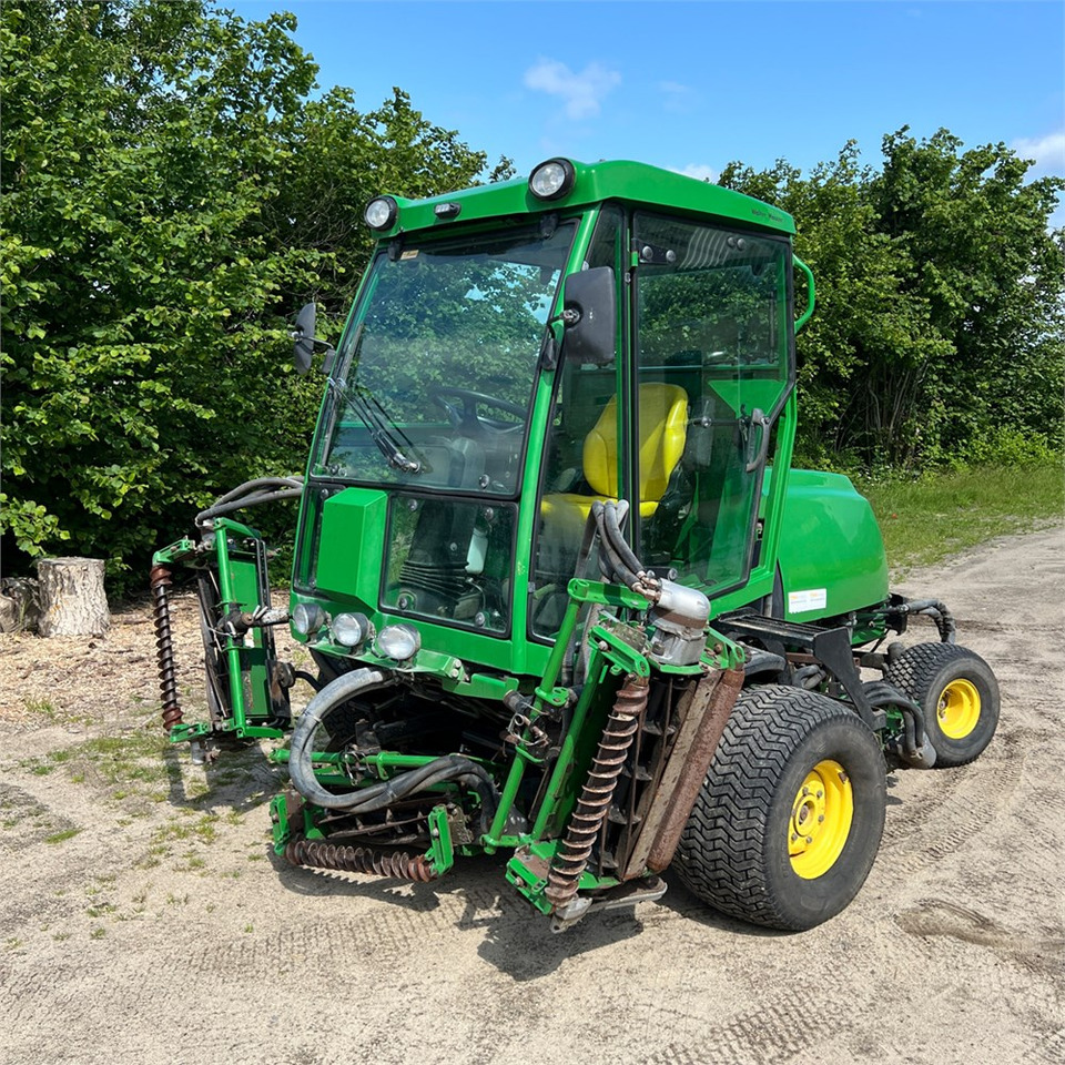 John Deere 8700 PC FM - Çim biçme makinesi: fotoğraf 1 John Deere 8700 PC FM - Çim biçme makinesi: fotoğraf 1
