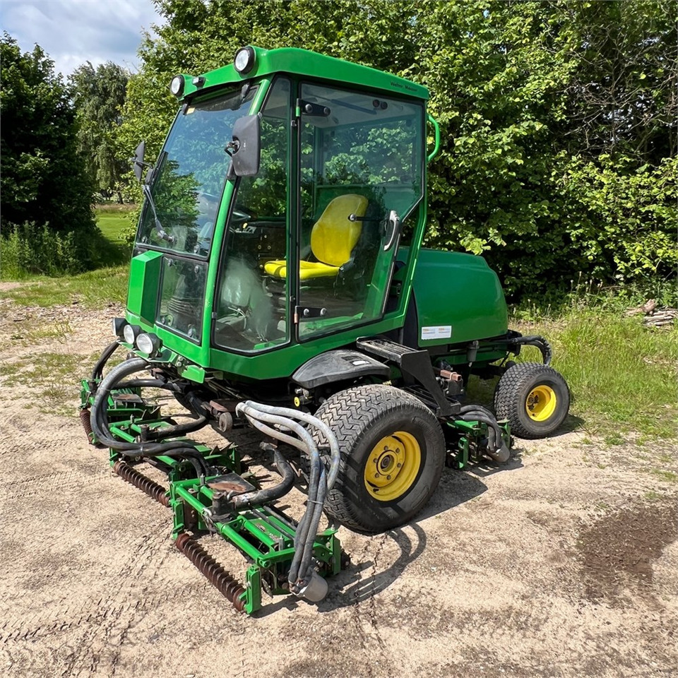 John Deere 8700 PC FM - Çim biçme makinesi: fotoğraf 3 John Deere 8700 PC FM - Çim biçme makinesi: fotoğraf 3