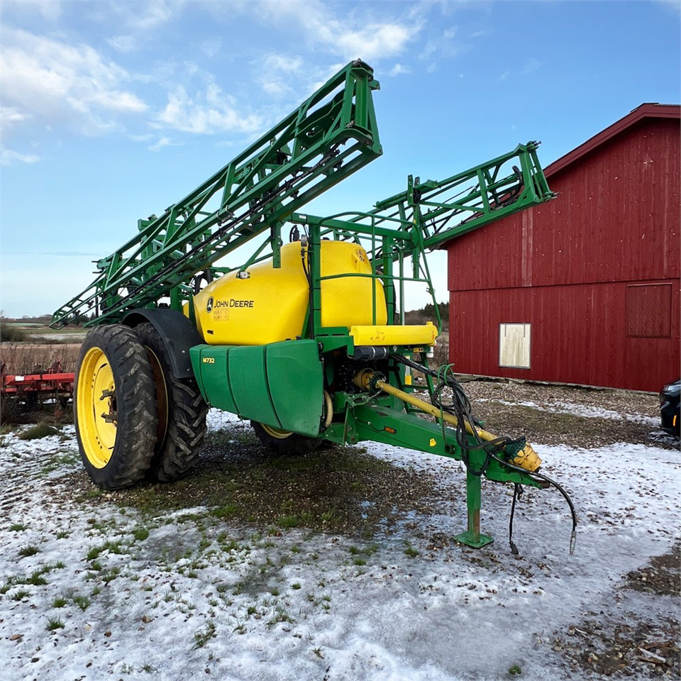 John Deere M732 - Ilaçlama makinesi: fotoğraf 1 John Deere M732 - Ilaçlama makinesi: fotoğraf 1
