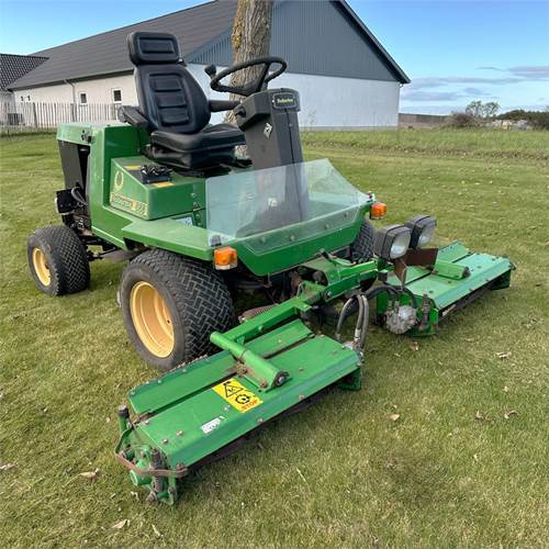 John Deere Roberline 900 - Çim biçme makinesi: fotoğraf 1 John Deere Roberline 900 - Çim biçme makinesi: fotoğraf 1