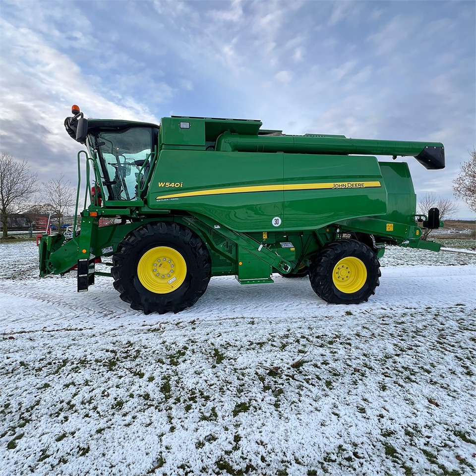 John Deere W540i - Hasat makinesi: fotoğraf 2 John Deere W540i - Hasat makinesi: fotoğraf 2