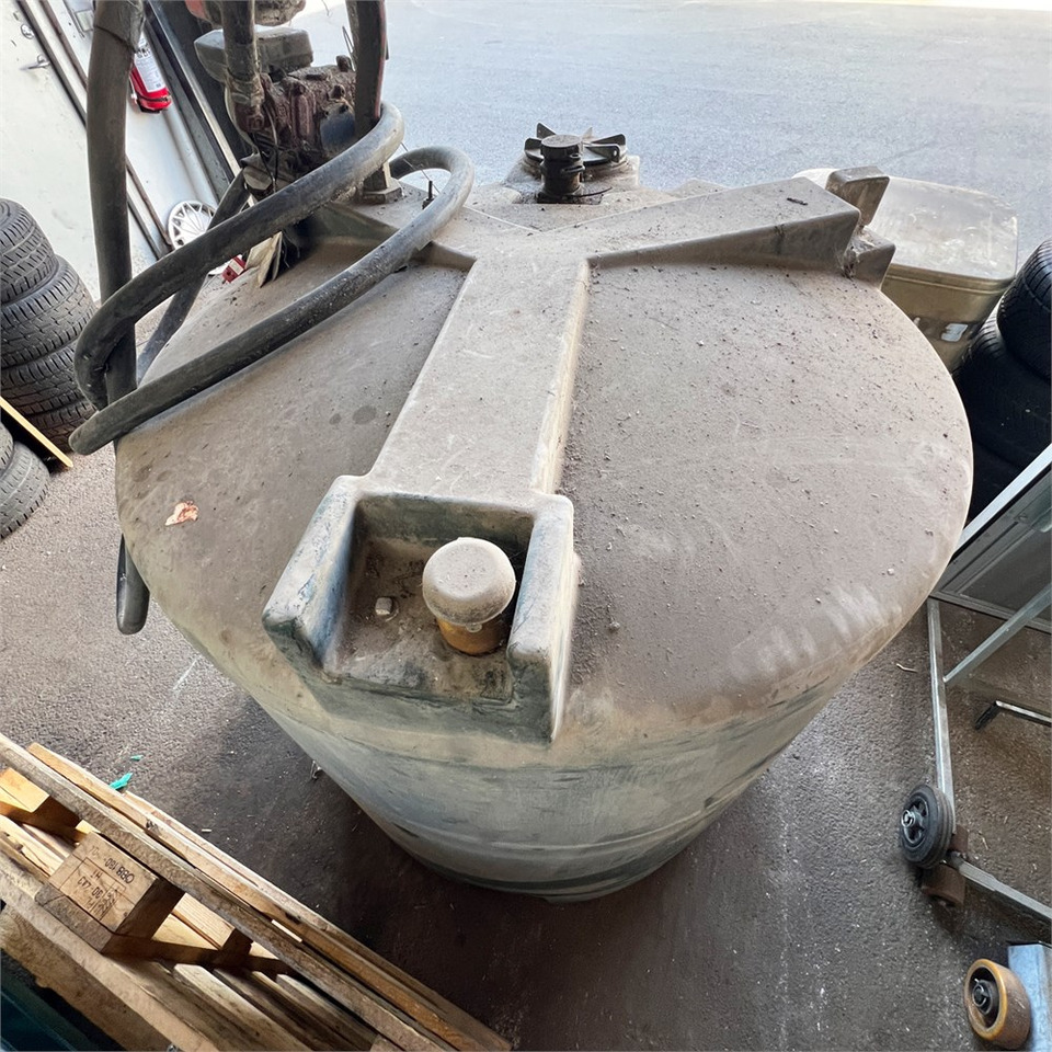 Kingspan DM 1300 - Depolama tankı: fotoğraf 5 Kingspan DM 1300 - Depolama tankı: fotoğraf 5