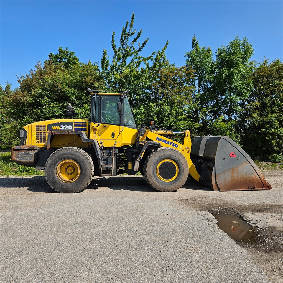 Komatsu WA320-5H - Tekerlekli yükleyici: fotoğraf 3 Komatsu WA320-5H - Tekerlekli yükleyici: fotoğraf 3