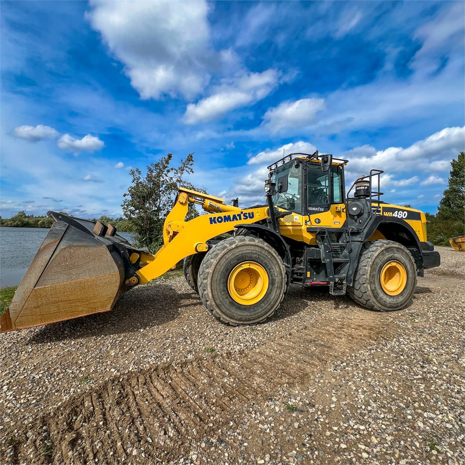 Komatsu WA480-8 - Tekerlekli yükleyici: fotoğraf 2 Komatsu WA480-8 - Tekerlekli yükleyici: fotoğraf 2