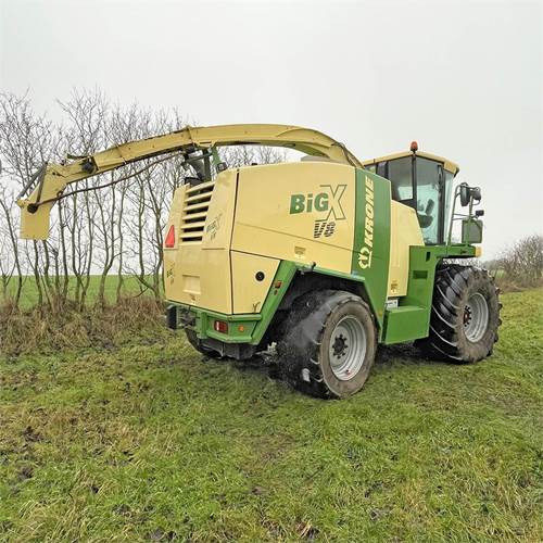 Krone BiG X V8 - Silaj makinesi: fotoğraf 3 Krone BiG X V8 - Silaj makinesi: fotoğraf 3