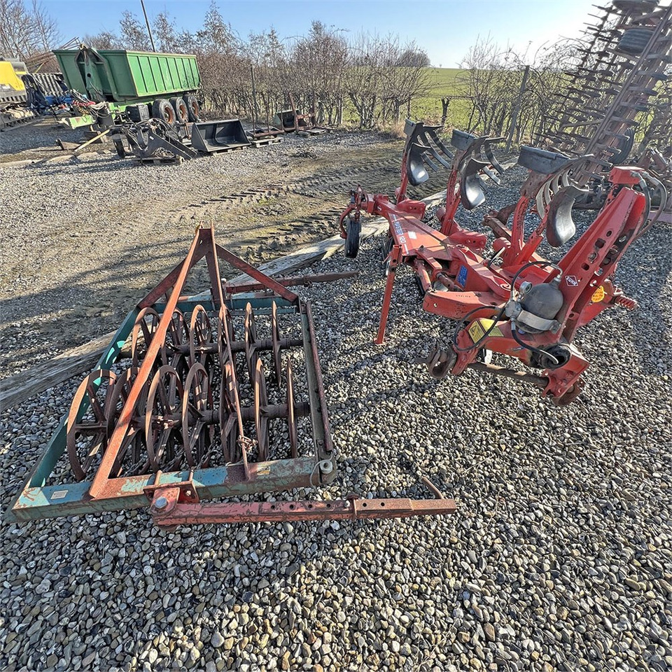 Kuhn Master 120 - Pulluk: fotoğraf 1 Kuhn Master 120 - Pulluk: fotoğraf 1