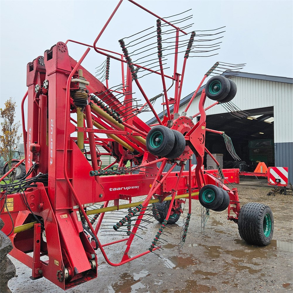 Kverneland Taarup 90150 V - Saman makinesi: fotoğraf 4 Kverneland Taarup 90150 V - Saman makinesi: fotoğraf 4