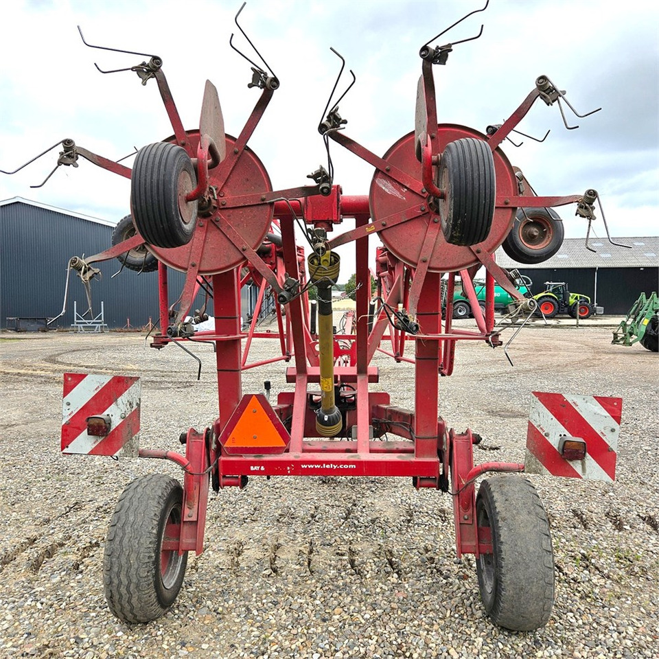 LELY Lotus 1020 s - Saman makinesi: fotoğraf 4 LELY Lotus 1020 s - Saman makinesi: fotoğraf 4