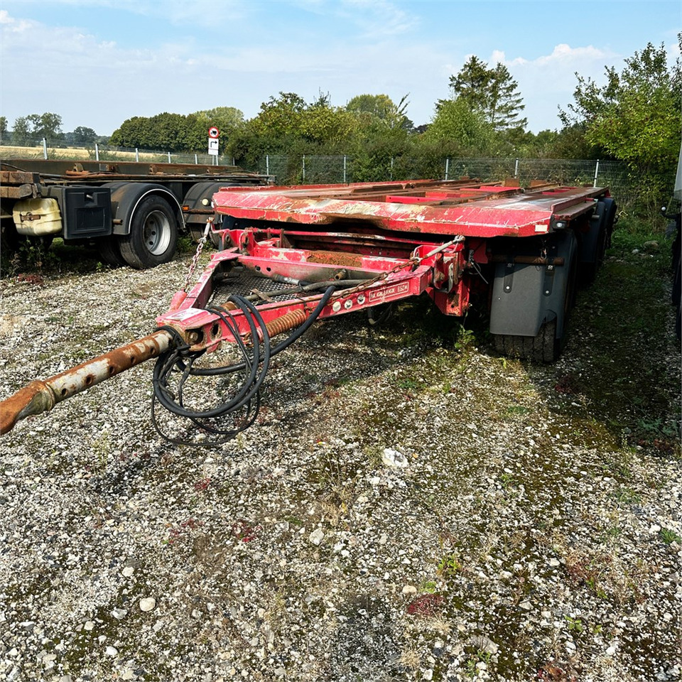 MTDK Transfer trailer - Kancali yükleyici/ Hidrolift römork: fotoğraf 1 MTDK Transfer trailer - Kancali yükleyici/ Hidrolift römork: fotoğraf 1