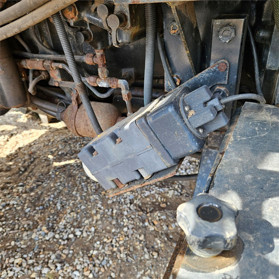 Traktör Massey Ferguson 6480 Dyna-6: fotoğraf 37