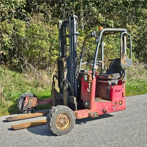 Moffett M4 25.3 - Kamyona monte forklift: fotoğraf 5 Moffett M4 25.3 - Kamyona monte forklift: fotoğraf 5