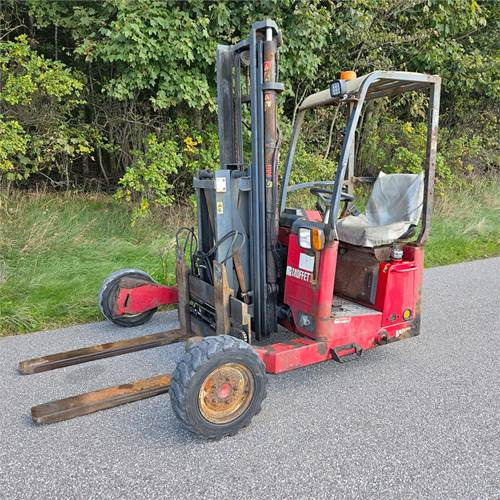 Moffett M4 25.3 - Kamyona monte forklift: fotoğraf 1 Moffett M4 25.3 - Kamyona monte forklift: fotoğraf 1
