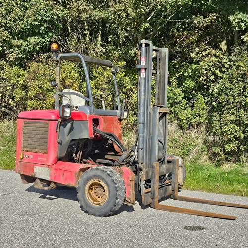 Moffett M5 25 - Kamyona monte forklift: fotoğraf 4 Moffett M5 25 - Kamyona monte forklift: fotoğraf 4