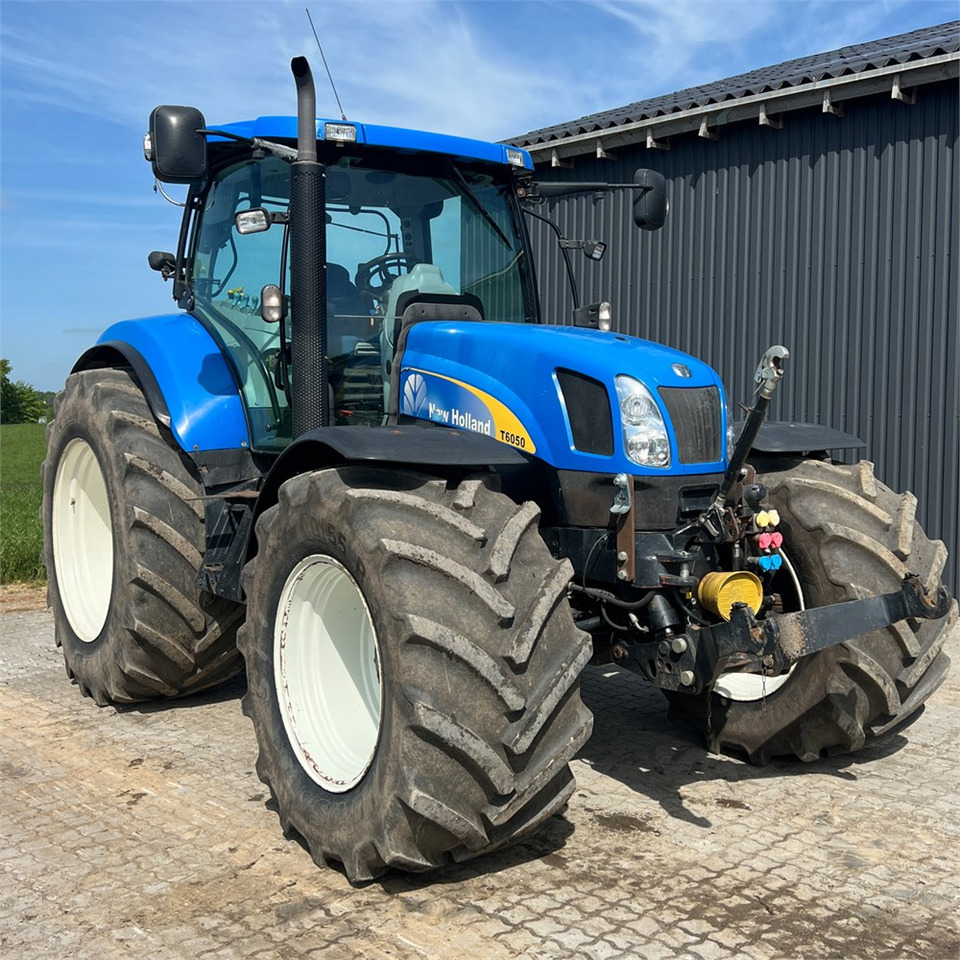 New Holland T6050 - Traktör: fotoğraf 1 New Holland T6050 - Traktör: fotoğraf 1