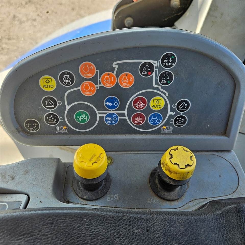 New Holland T7.235 Power Command finansal kiralama New Holland T7.235 Power Command: fotoğraf 12