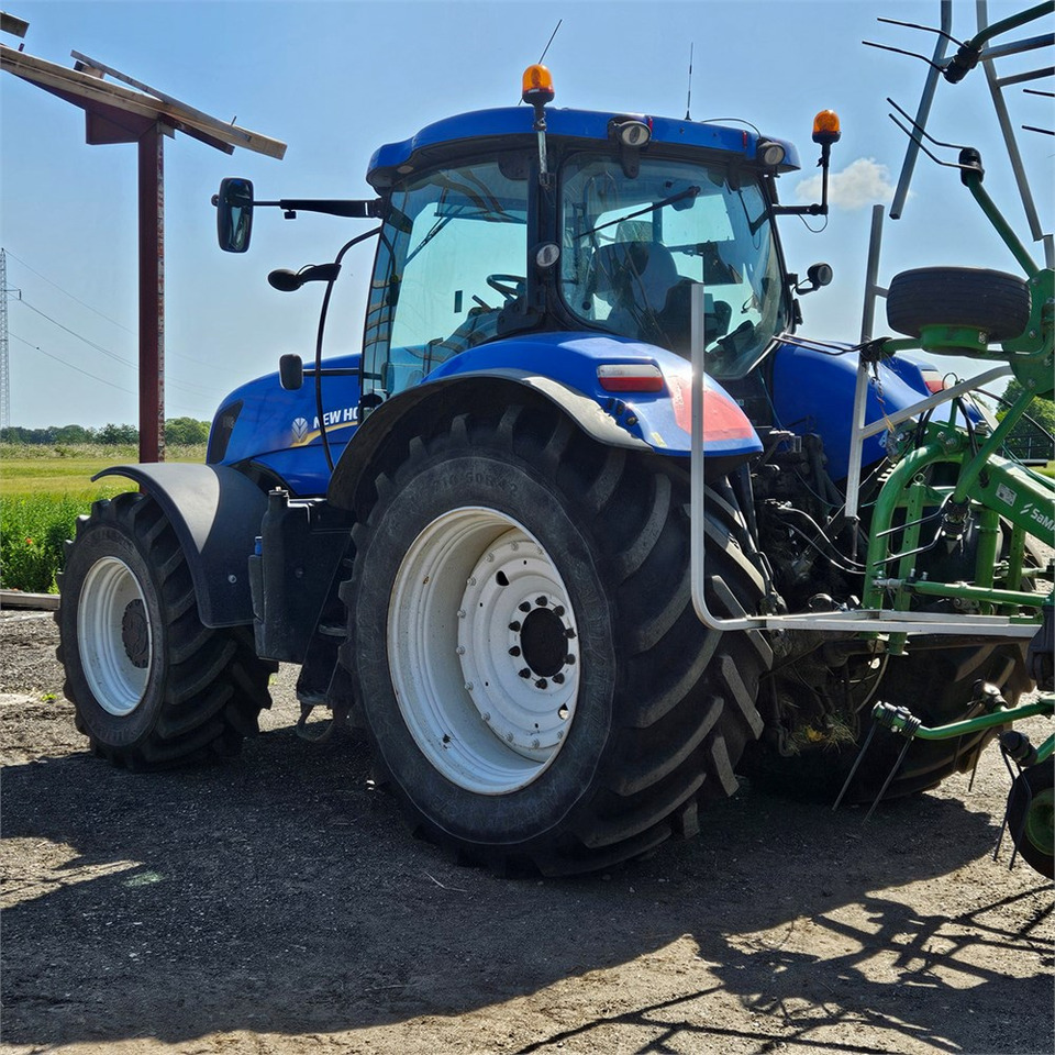 New Holland T7.235 Power Command - Traktör: fotoğraf 4 New Holland T7.235 Power Command - Traktör: fotoğraf 4