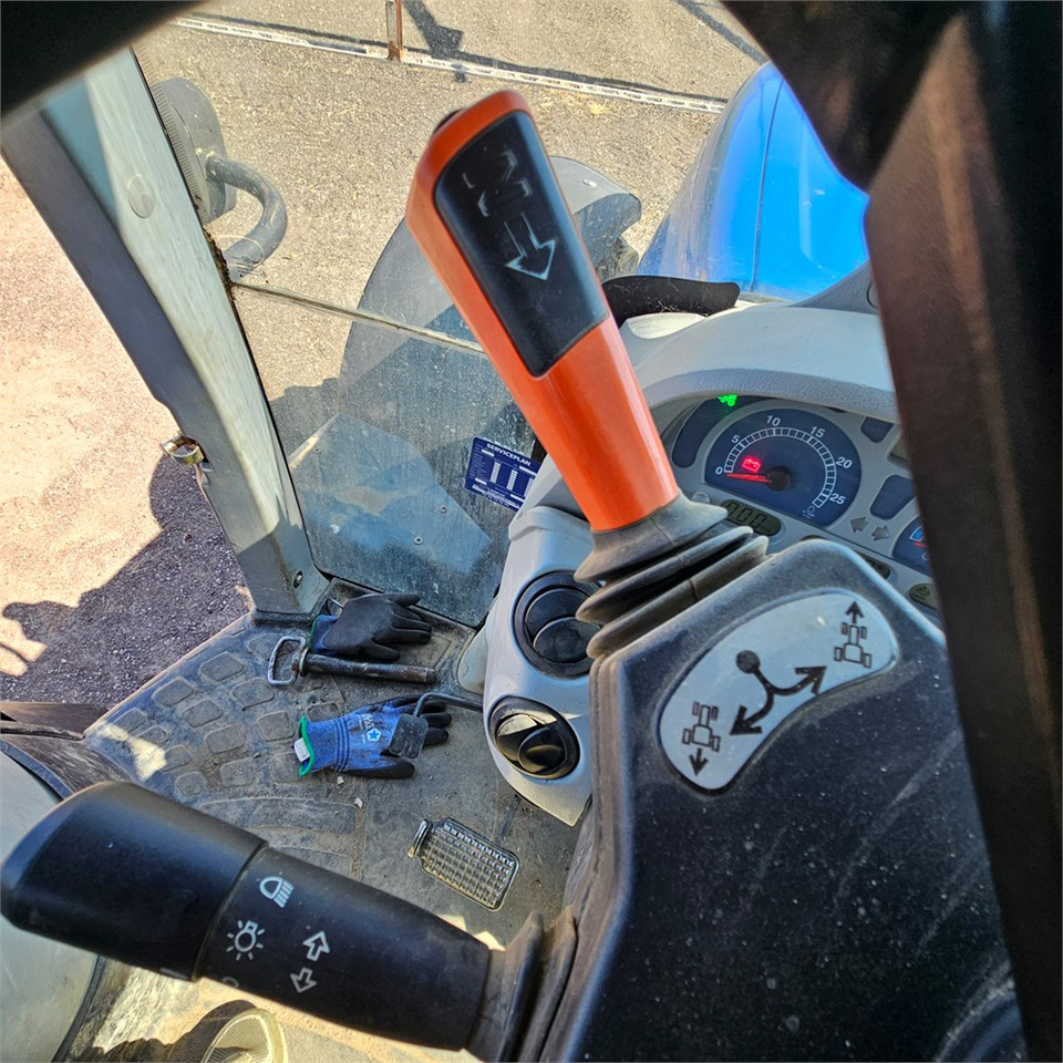 New Holland T7.235 Power Command finansal kiralama New Holland T7.235 Power Command: fotoğraf 22