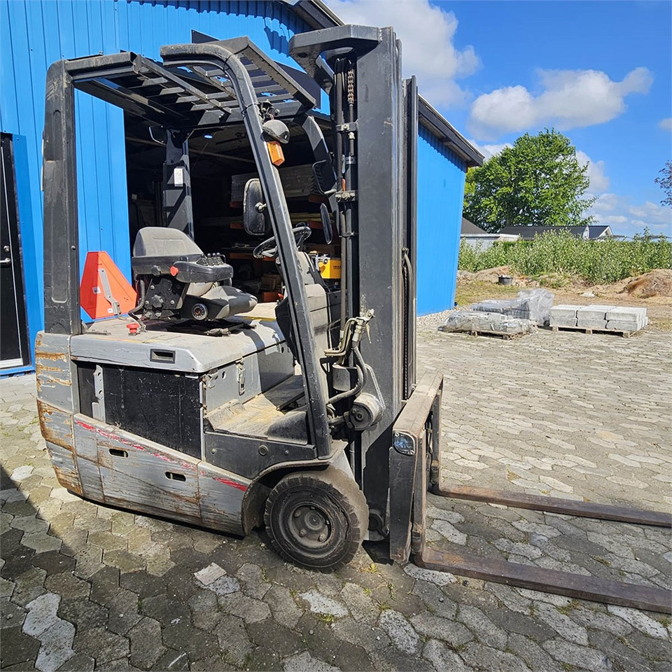 Nissan 1N1L150 - Forklift: fotoğraf 4 Nissan 1N1L150 - Forklift: fotoğraf 4